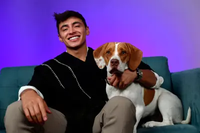 Julián Pinilla, 'El chico de la ruana', denuncia acoso de reciclador en viaje a Guatemala