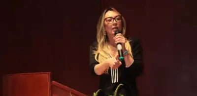 Katherine Miranda denuncia que familia del ministro Jaramillo recibió más de $3.000 millones del Estado