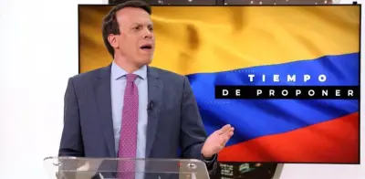 Leonardo Huerta propone reforma de salud y descentralización policial en debate presidencial