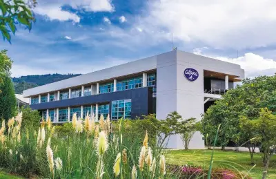 Ministerio del Trabajo cierra áreas de Alpina en Sopó por riesgos críticos para trabajadores