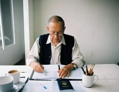 Más de 1,9 millones de adultos mayores trabajan en Colombia: un mercado que no se adapta