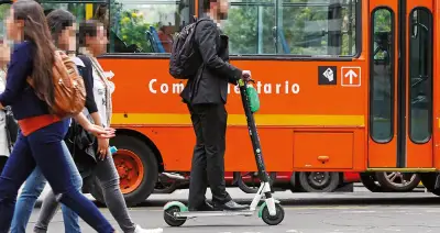 Multas por uso indebido de patinetas eléctricas en Colombia: conozca las normas