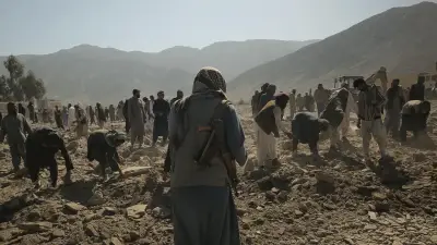 Pakistán bombardea Kabul y declara guerra al gobierno talibán de Afganistán