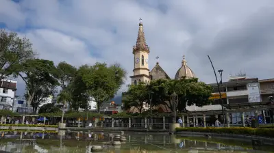 Pereiranos Exigen a Candidatos Presidenciales Mejoras Urgentes en Salud y Servicios Públicos