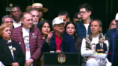 Petro advierte sobre venta de voto en discurso por salario mínimo en Plaza de Bolívar