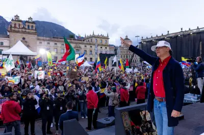 Petro confirma salario mínimo vital 2026 en 23,7% tras decreto provisional