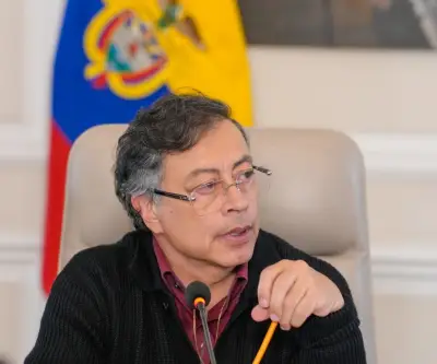 Petro impulsa inversión forzosa: cómo funcionaría el proyecto que busca financiar desarrollo