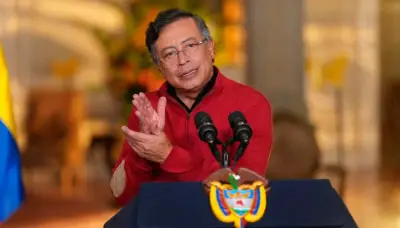 Petro vincula muerte de niño con hemofilia a prevención familiar, madre denuncia negligencia médica