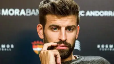 Piqué revive polémica con Arbeloa en campaña de Kings League con pancarta en Madrid
