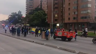 Protesta en Bogotá causa graves problemas de movilidad en NQS y Calle 26