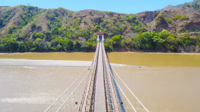 Puente de Occidente: Monumento Nacional de Antioquia que cautiva a los turistas