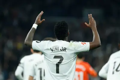 Real Madrid aplasta a la Real Sociedad 4-1 y se aferra al liderato de La Liga