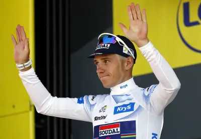 Remco Evenepoel domina contrarreloj y se corona líder del UAE Tour tras segunda etapa