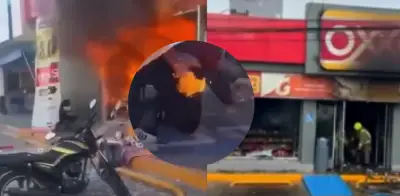 Sujetos armados incendian tienda en México tras muerte de 'El Mencho': trabajadora huye envuelta en llamas