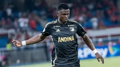 Tite defiende a Neyser Villarreal tras su llanto en el banquillo del Cruzeiro