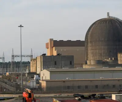 Trump deroga norma que incentivaba vehículos eléctricos en EE.UU.