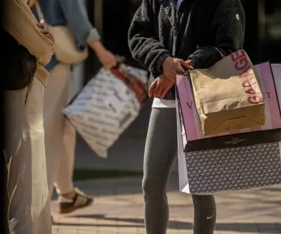 Ventas minoristas en EE.UU. se estancan inesperadamente tras temporada navideña