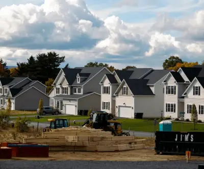 Ventas pendientes de viviendas en EE.UU. caen inesperadamente en enero por escasez de oferta