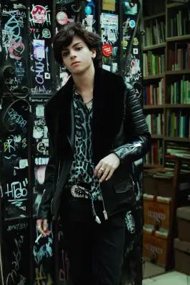 Vincenzo: De 'La Voz Kids Perú' a 'Habitación de Hotel', una voz que explora la vulnerabilidad masculina