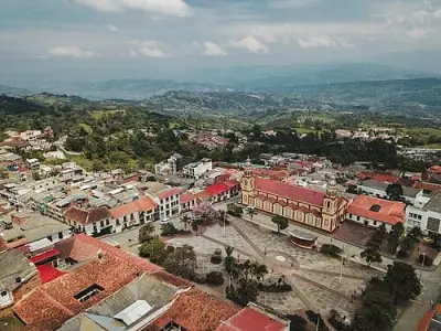 Vélez, Santander: La capital del bocadillo veleño y su tradición gastronómica centenaria