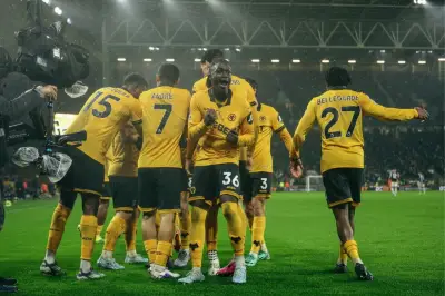 Yerson Mosquera brilla en la victoria clave del Wolverhampton sobre el Aston Villa