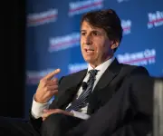 Apollo Global establece récord histórico en préstamos para desafiar a Wall Street