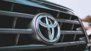 Autoridades alertan a propietarios de Toyota, BMW y otras marcas por falla de seguridad