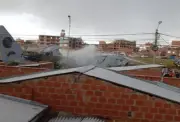 Avión Hércules cargado de dinero se estrella en Bolivia durante granizada