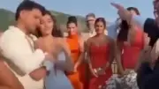 Bendición o choque: el divertido error de un novio en boda brasileña que se viraliza