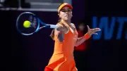 Camila Osorio supera adversidad y avanza a octavos en el WTA 500 de Mérida