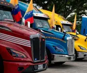 Camioneros en alerta máxima y amenazan con paro nacional por ingreso de camiones ecuatorianos