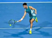 Carlos Alcaraz inicia con victoria en Doha tras su coronación en Australia