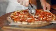 Colombia celebra el Día Mundial de la Pizza con descuentos y eventos especiales