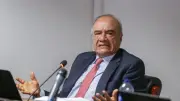 Consejo de Estado mantiene demandas contra magistrado Héctor Carvajal de la Corte Constitucional