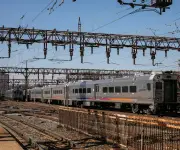 Demoras masivas en trenes NJ Transit y Amtrak hacia Nueva York por fallas en cableado