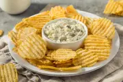 Dip de Cebolla Crujiente: Una Receta Fácil y Práctica para Acompañar Snacks