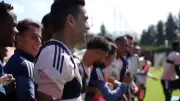 Falcao celebra 40 años en Millonarios con gestos tiernos y encuentro histórico