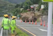 Gigantesca roca cierra la Panamericana en Nariño: milagro sin víctimas tras impacto