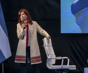 Gobierno argentino apelará fallo que restituye pensión de privilegio a Cristina Kirchner