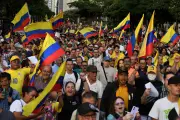 Gobierno Petro y sindicatos convocan marchas nacionales por salario mínimo este jueves