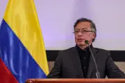 Gustavo Petro cuestiona vínculos entre esposo de fiscal Camargo y candidato De la Espriella