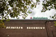 Heineken anuncia recorte masivo de empleos ante condiciones desafiantes del mercado