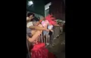 Hombre acosa a Reina del Carnaval de Barranquilla durante La Guacherna en acto repudiable