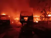 Incendio consume 14 buses de Metrolínea en Girón: empresa afectada está en liquidación