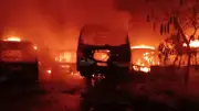 Incendio destruye 14 buses de Metrolinea en Girón: causas bajo investigación