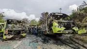 Incendio intencional en Metrolínea de Girón: 15 buses destruidos completamente