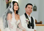 Jhonny Rivera revela por qué llegó tarde a su boda: dejó las llaves dentro de su camioneta blindada
