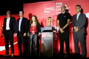 La Copa del Mundo de la FIFA llega a Bogotá con exhibición histórica y presencia de campeones