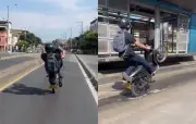 Motociclista realiza peligroso 'caballito' en carril exclusivo del MÍO en Cali