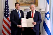 Netanyahu se une a Junta de la Paz de Trump en Washington y presiona por acuerdo con Irán